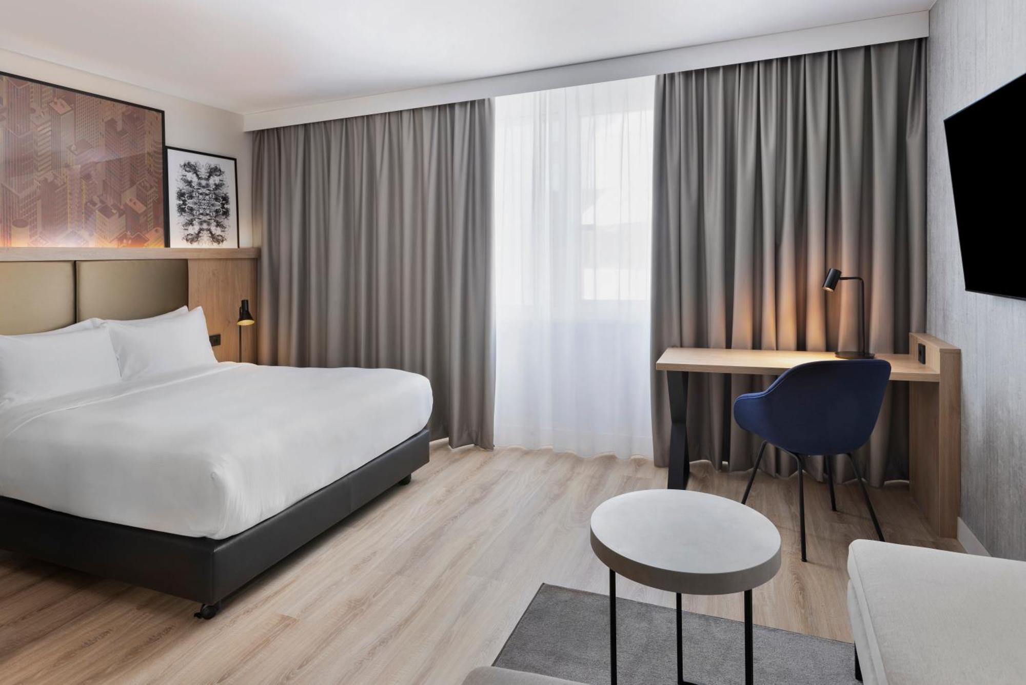 By Marriott East 4* Wien